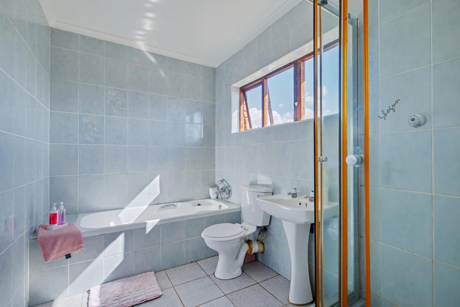 3 Bedroom Property for Sale in Gelvandale Eastern Cape